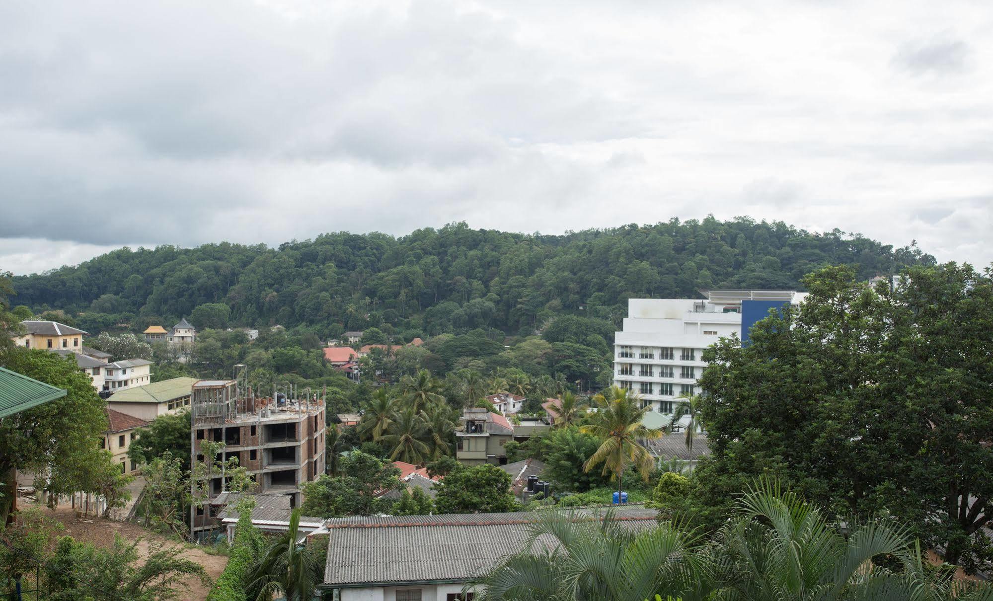 Amanda Hills Hotel Kandy Bagian luar foto